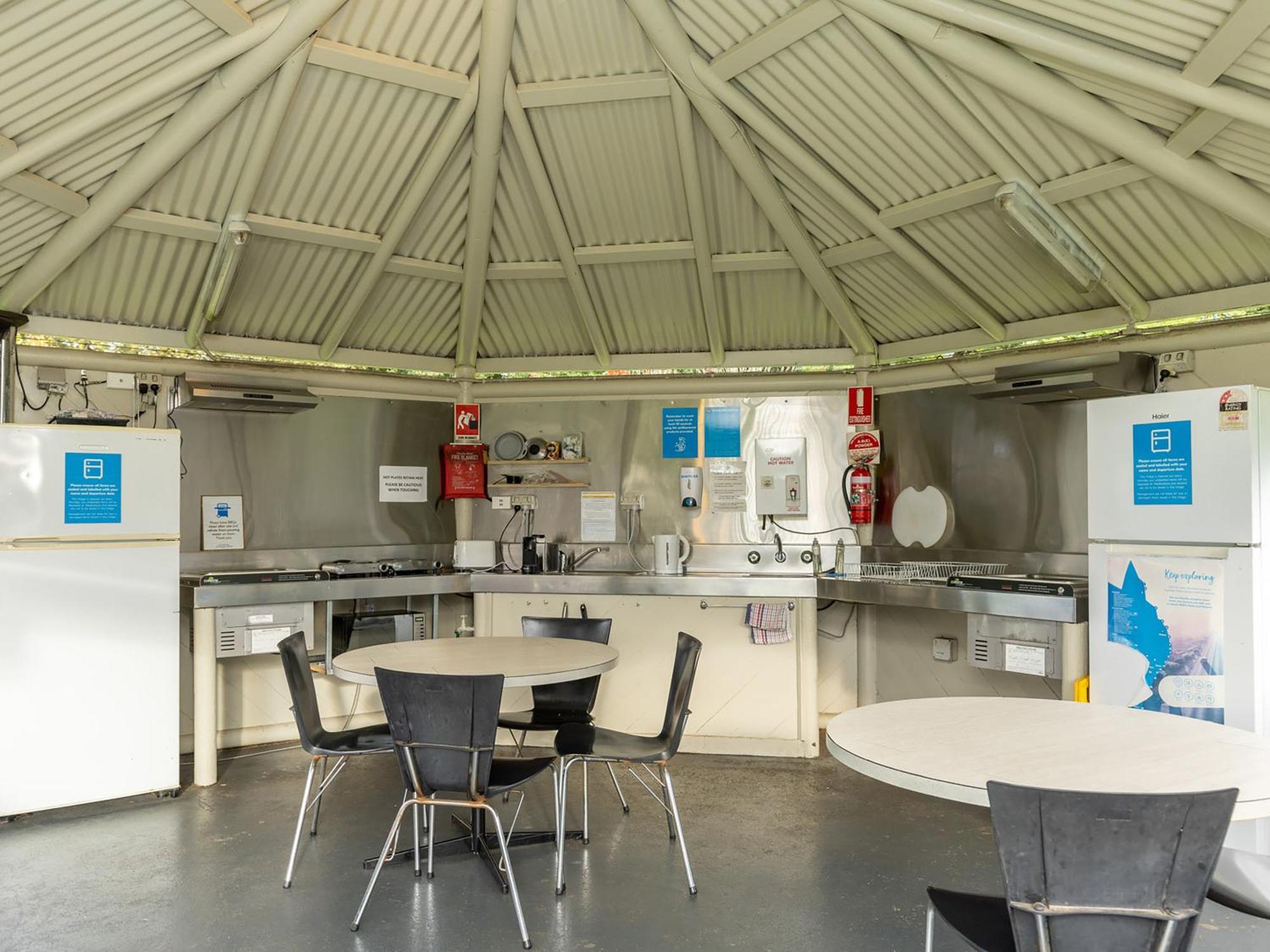 Nrma Bairnsdale Riverside Holiday Park Exterior photo