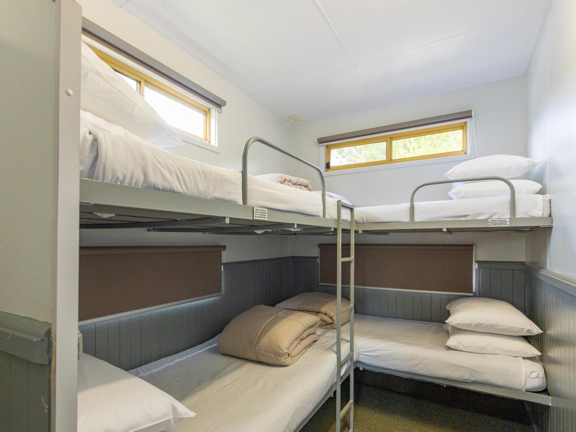 Nrma Bairnsdale Riverside Holiday Park Room photo