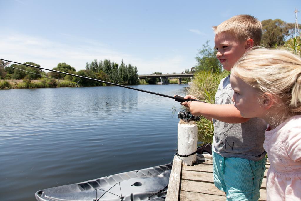 Nrma Bairnsdale Riverside Holiday Park Exterior photo