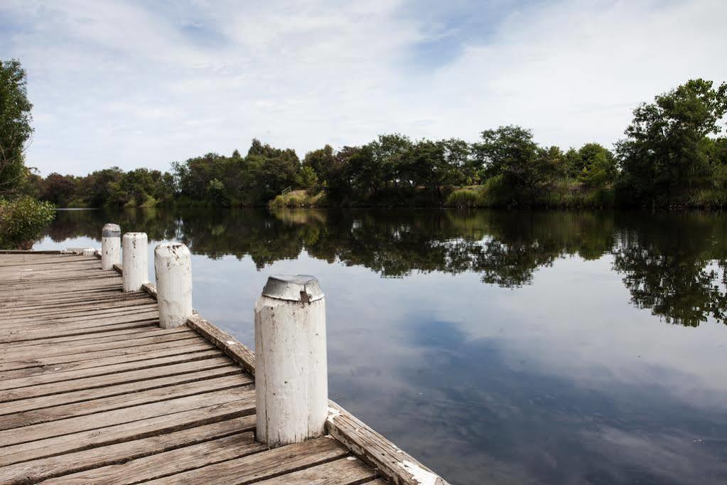 Nrma Bairnsdale Riverside Holiday Park Exterior photo